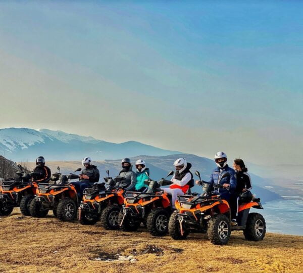 Gosti iz ATV Rent a Quad Livno uživaju u zajedničkoj vožnji